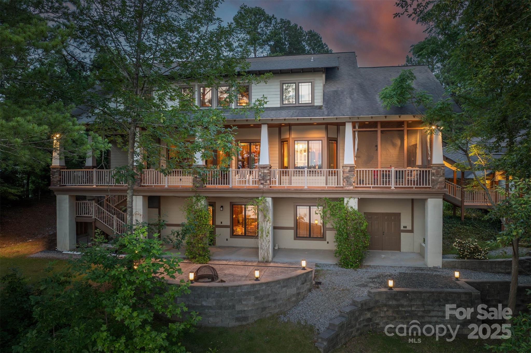 Paradise Harbor - Residential