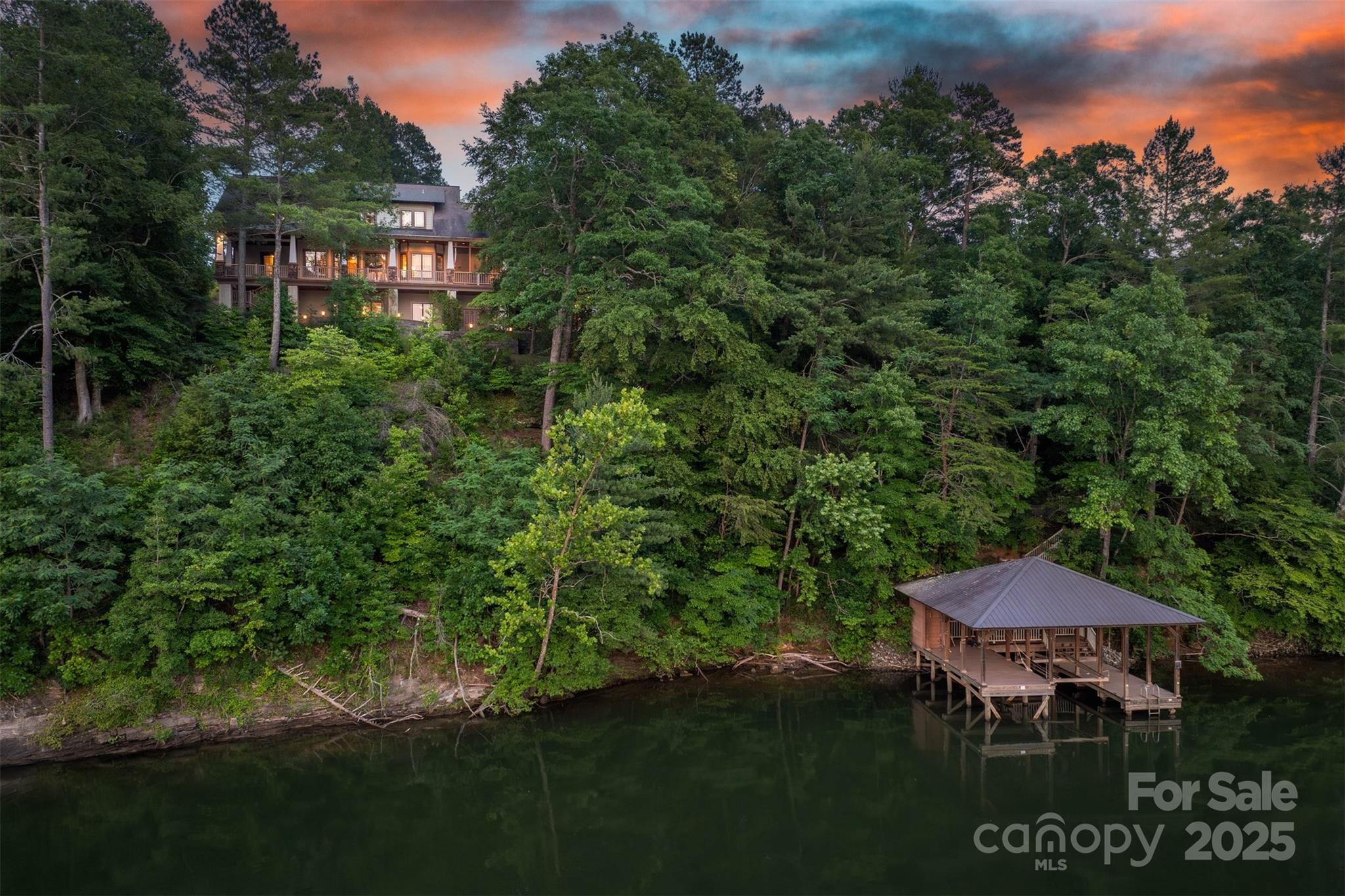 Paradise Harbor - Residential