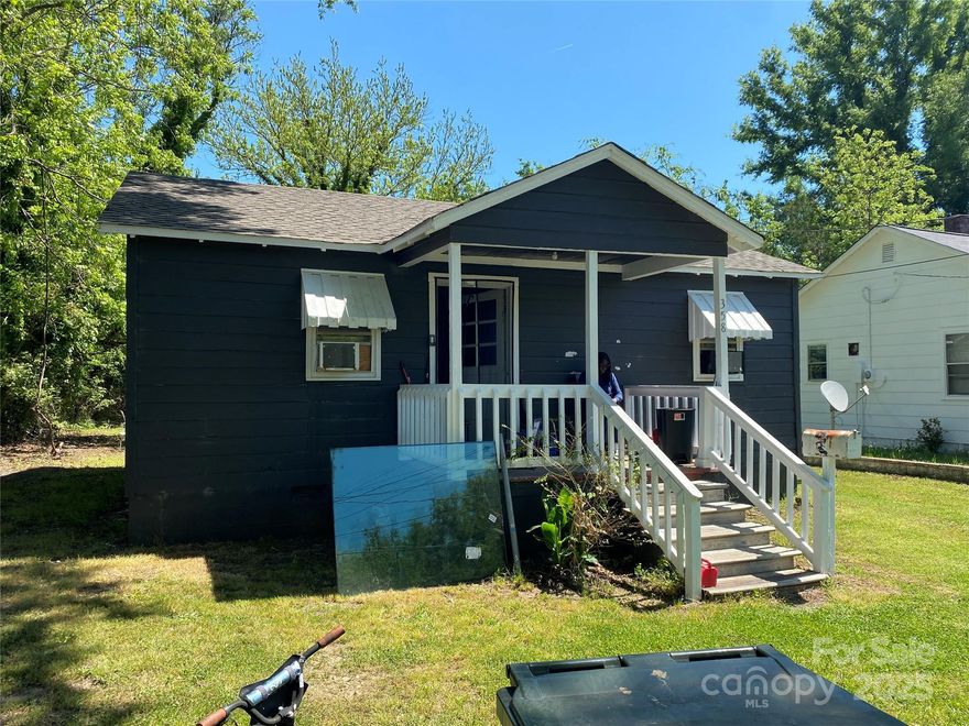 INCOME PRODUCING RENTAL PROPERTY, UNDER $80K! If you are looking for a turn-key investment property, flip property OR fixer-upper, this home is IT! Located less than a mile from Winthrop University and the HOT up-and-coming downtown Rock Hill, this income producing property offers 2 bedrooms and 1 full bath complete with Eat-In kitchen and laundry room. Outside is a  large, flat backyard, ample on-site parking and city water and sewer and this house can't be beat! Home is occupied by a month-to-month tenant who would like to stay at $1025/month. Home is being sold As-Is.
Showings can be accomodated with an accepted offer as the home is tenant occupied.