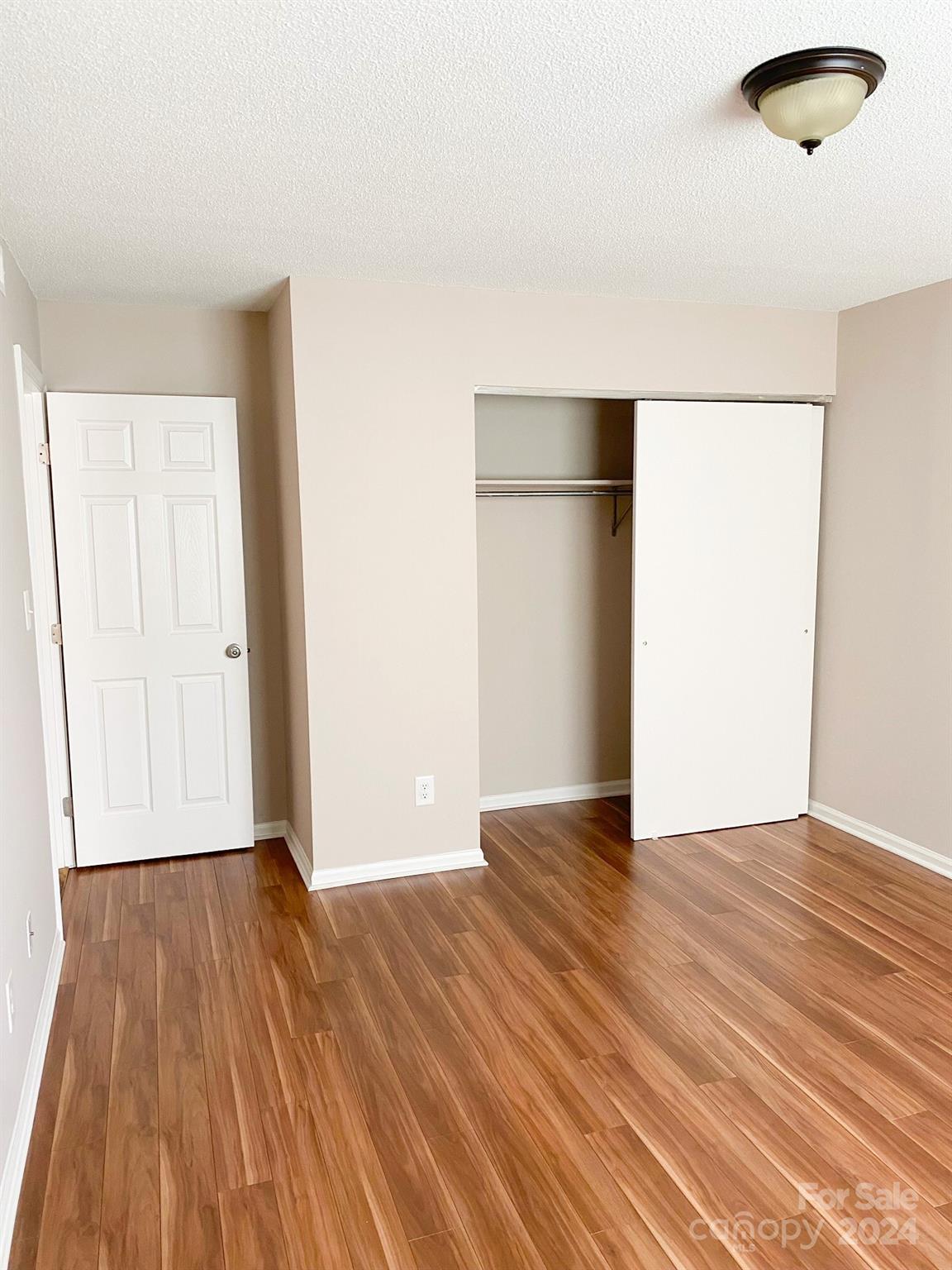 Riverview Villas - Residential