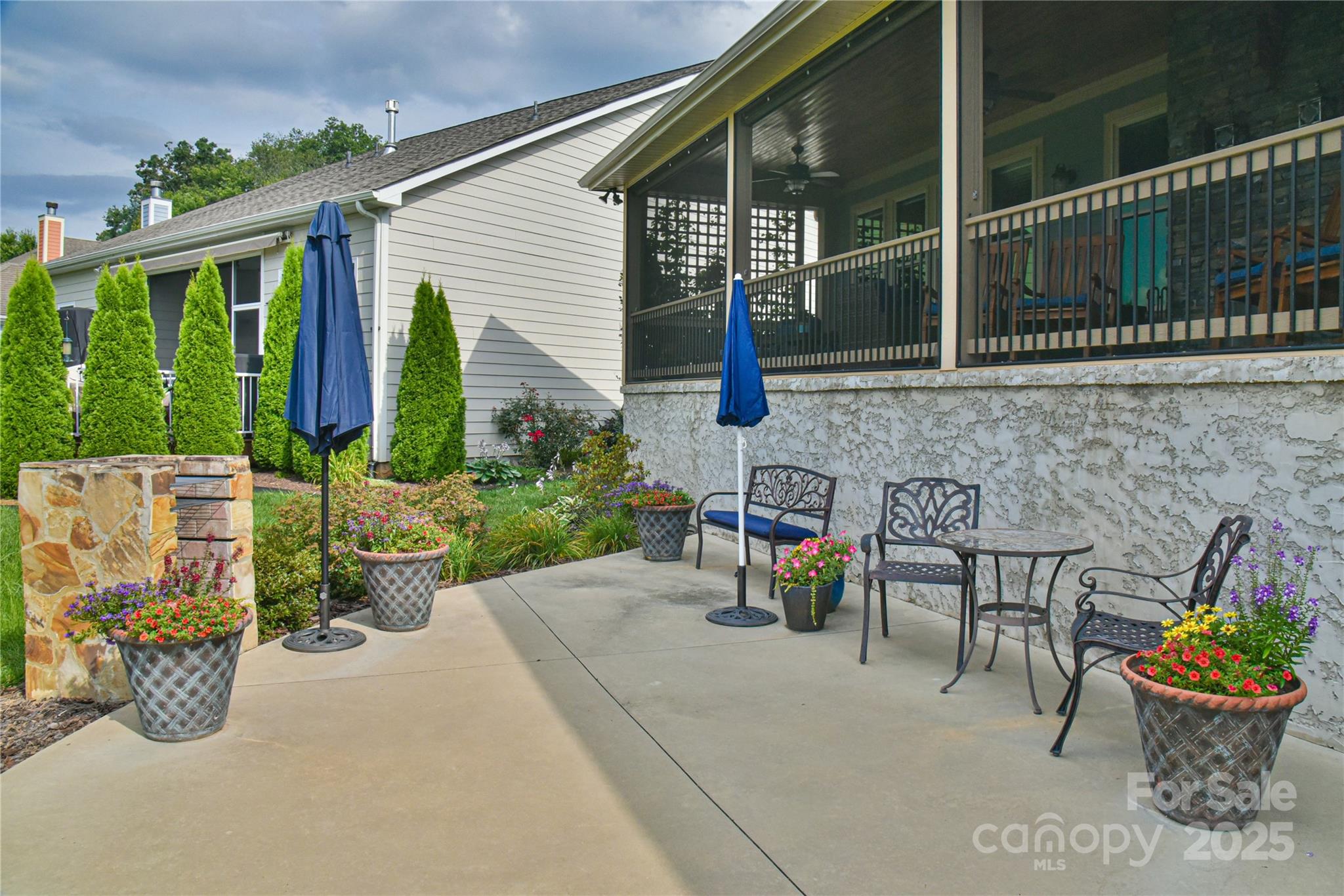 35 Dreambird Drive