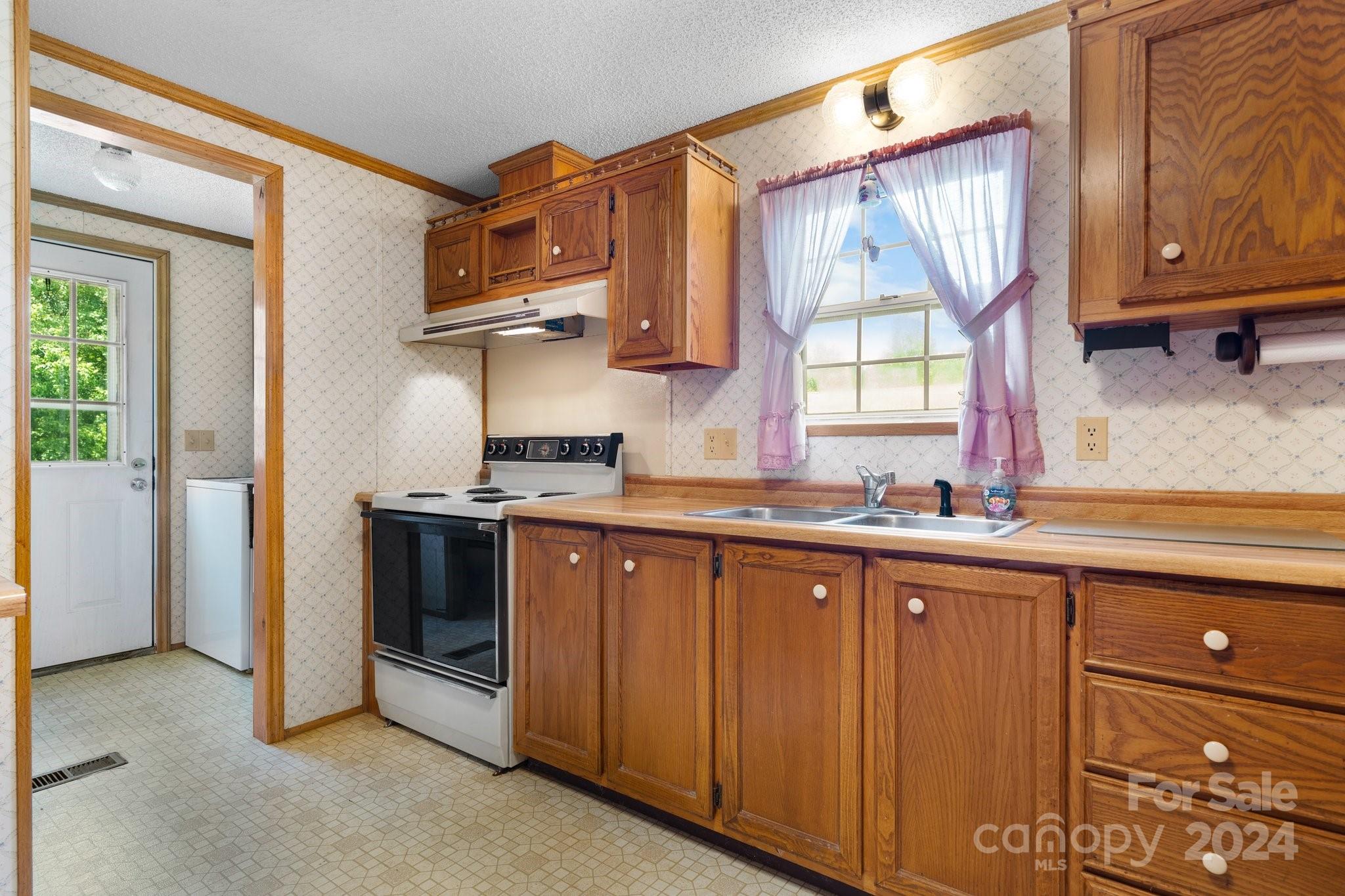 TRAIL WINDS - Residential