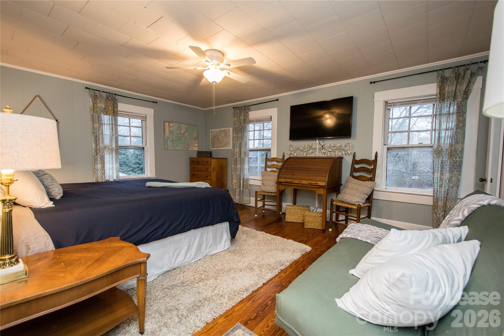 109 Pearson Drive UPSTAIRS