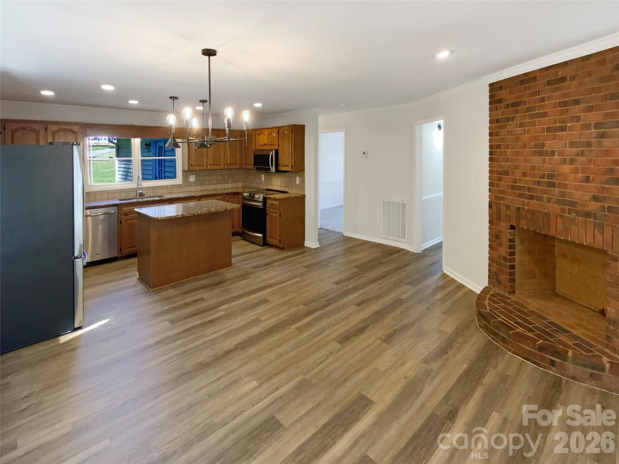 561 Briarwood Lane