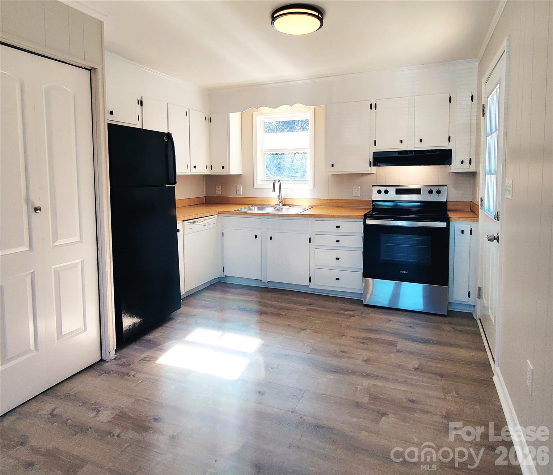 Weddington Woods - Residential Lease