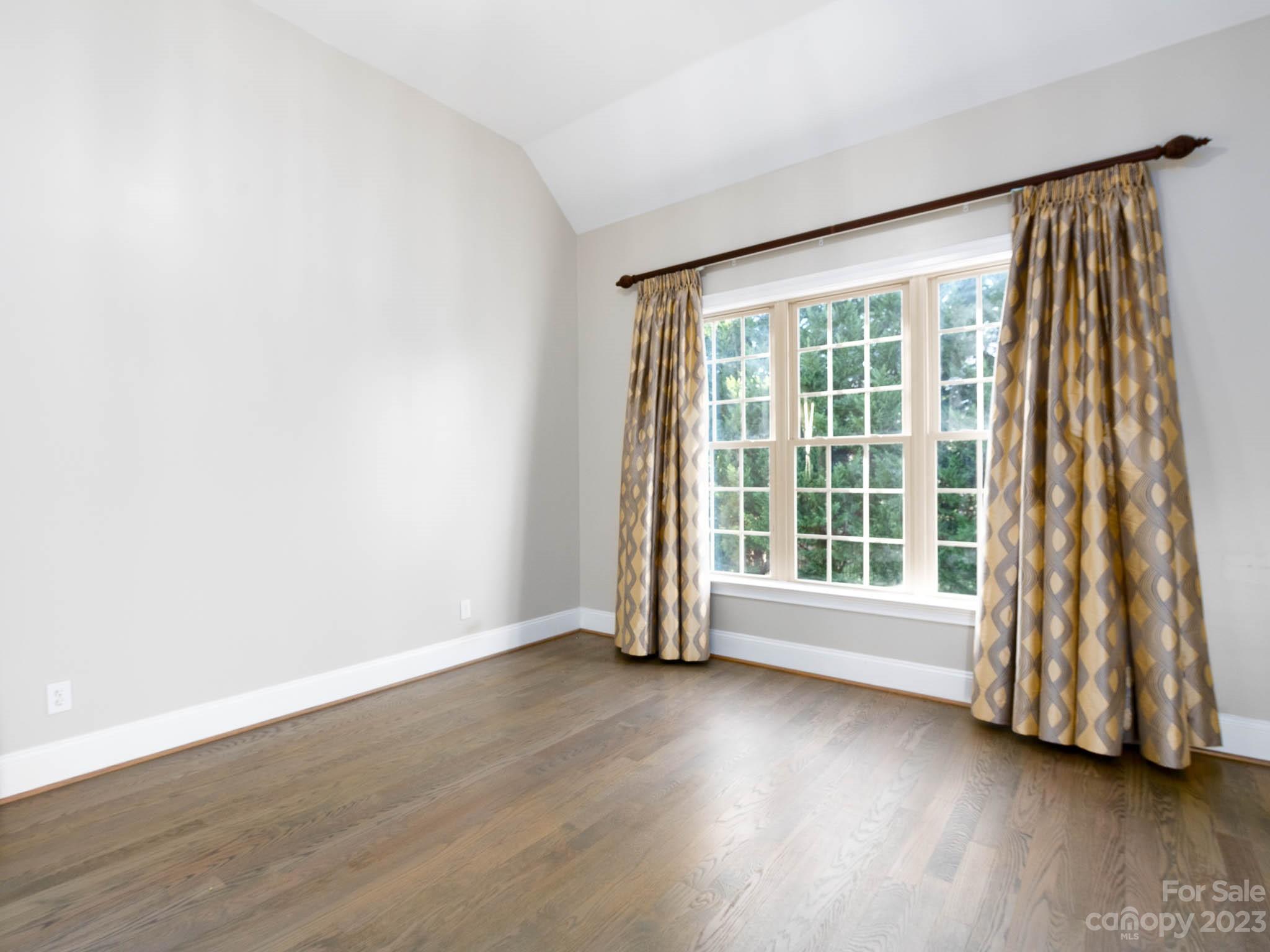 Treetops At Cowans Ford - Residential