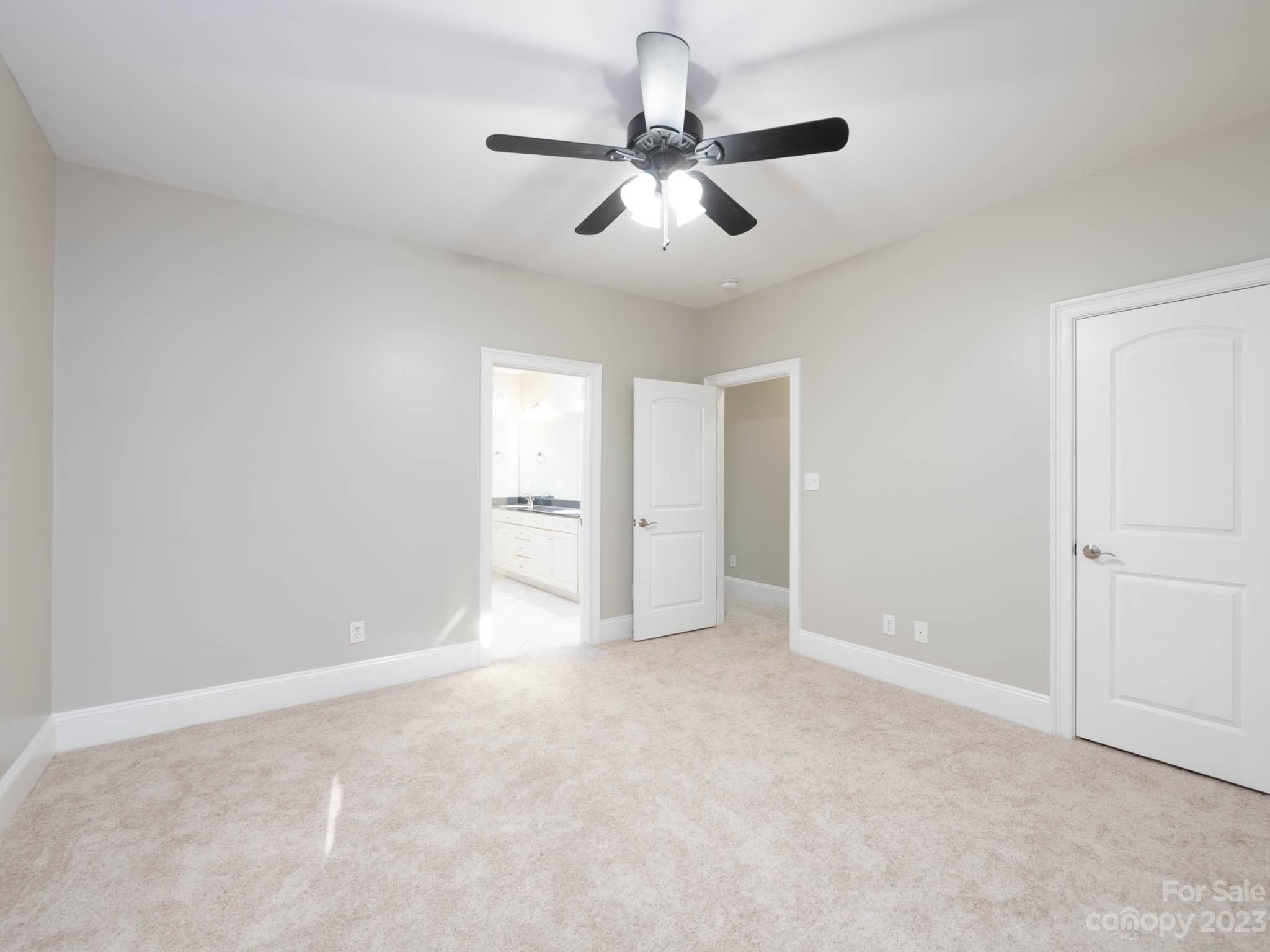 Treetops At Cowans Ford - Residential