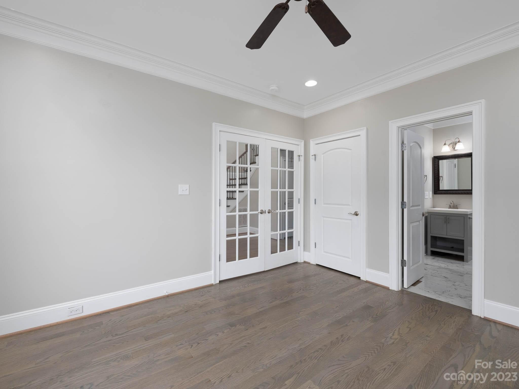 Treetops At Cowans Ford - Residential