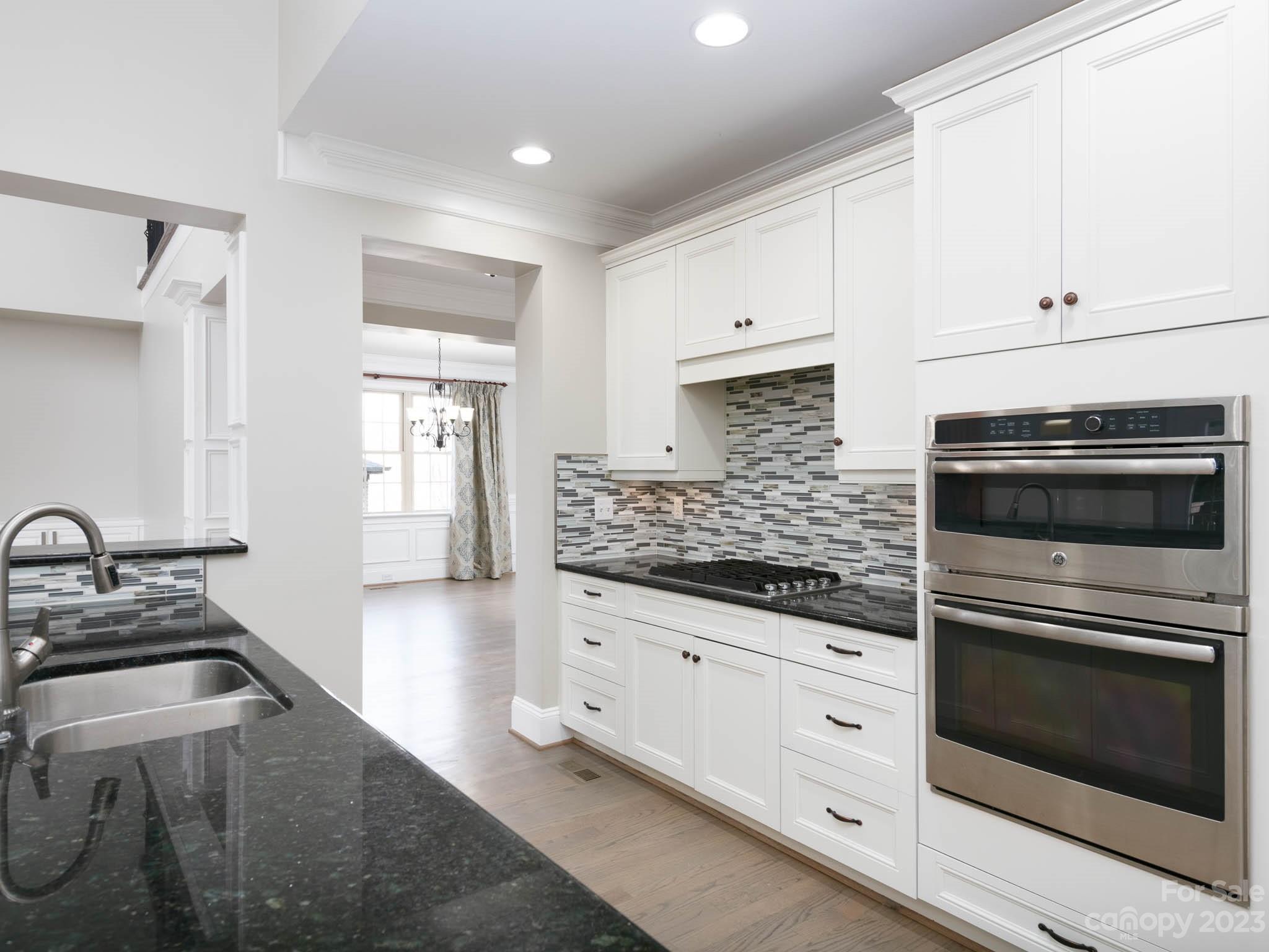 Treetops At Cowans Ford - Residential