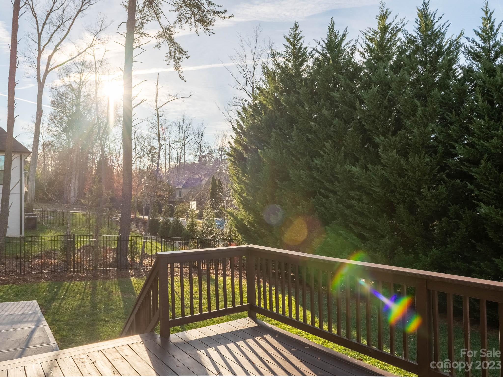 Treetops At Cowans Ford - Residential