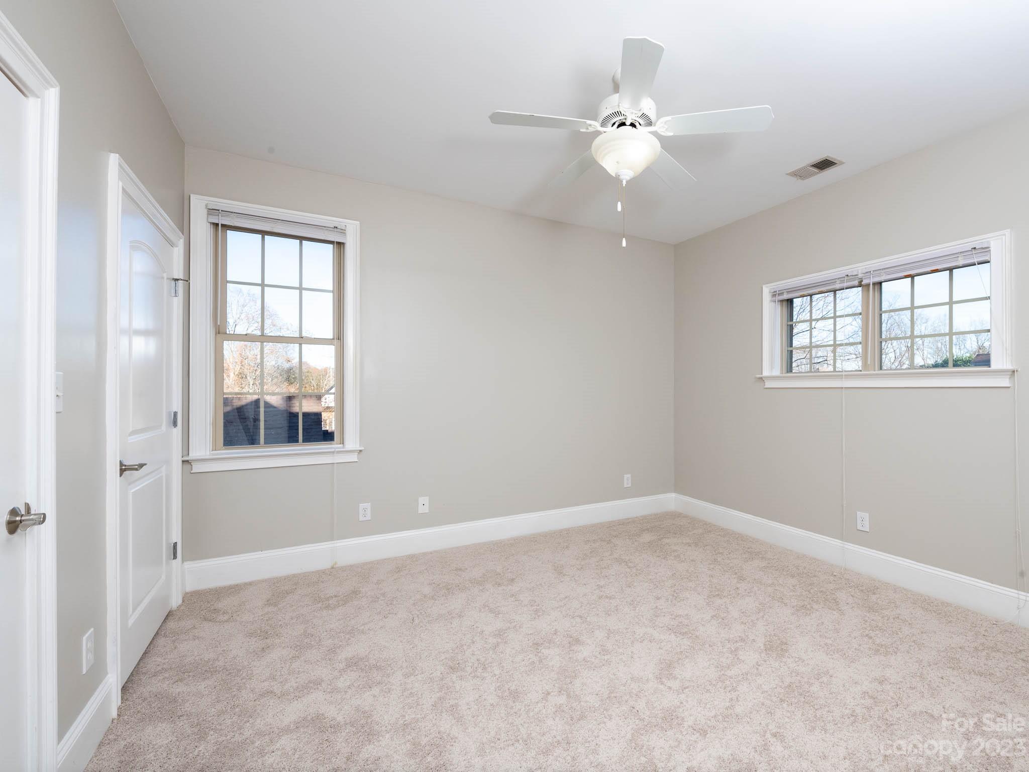 Treetops At Cowans Ford - Residential