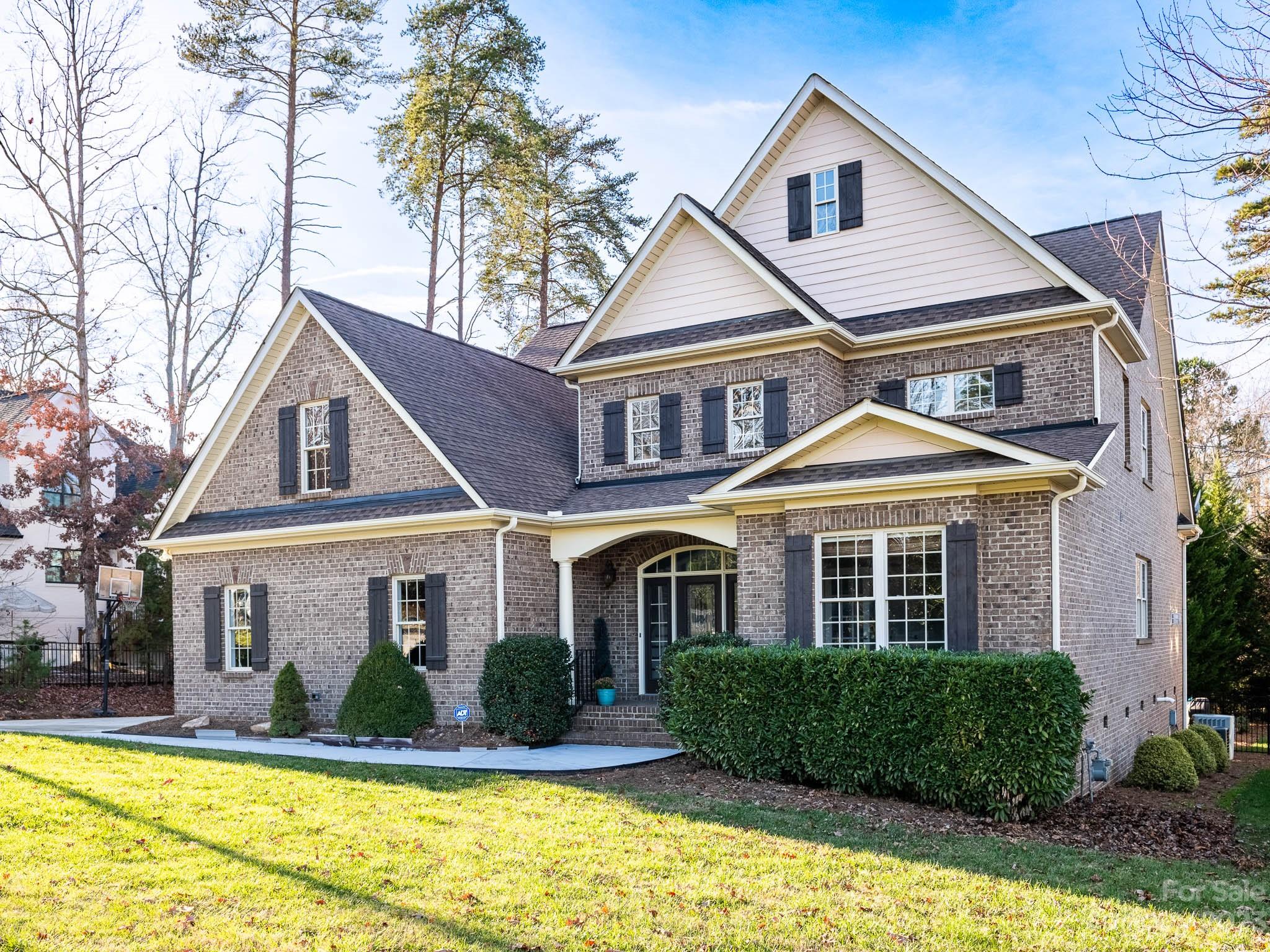 Treetops At Cowans Ford - Residential