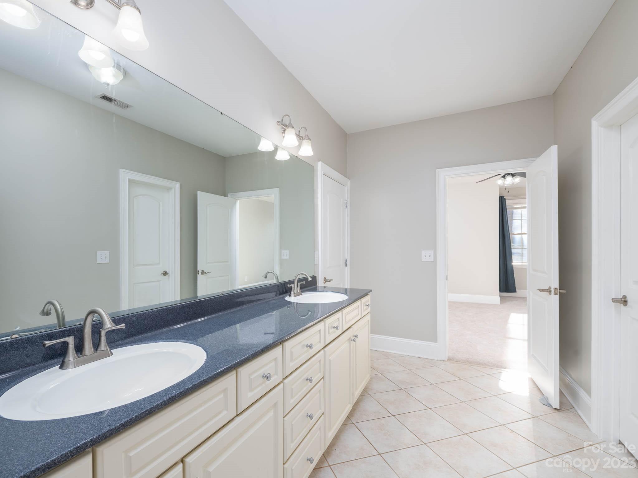 Treetops At Cowans Ford - Residential