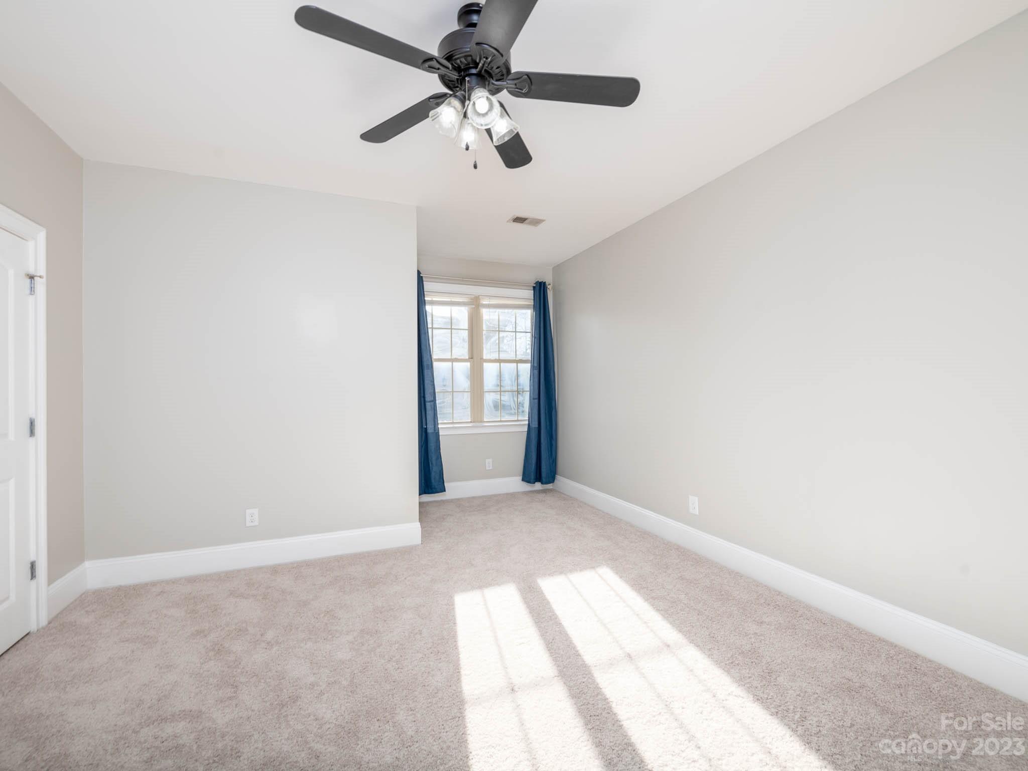 Treetops At Cowans Ford - Residential