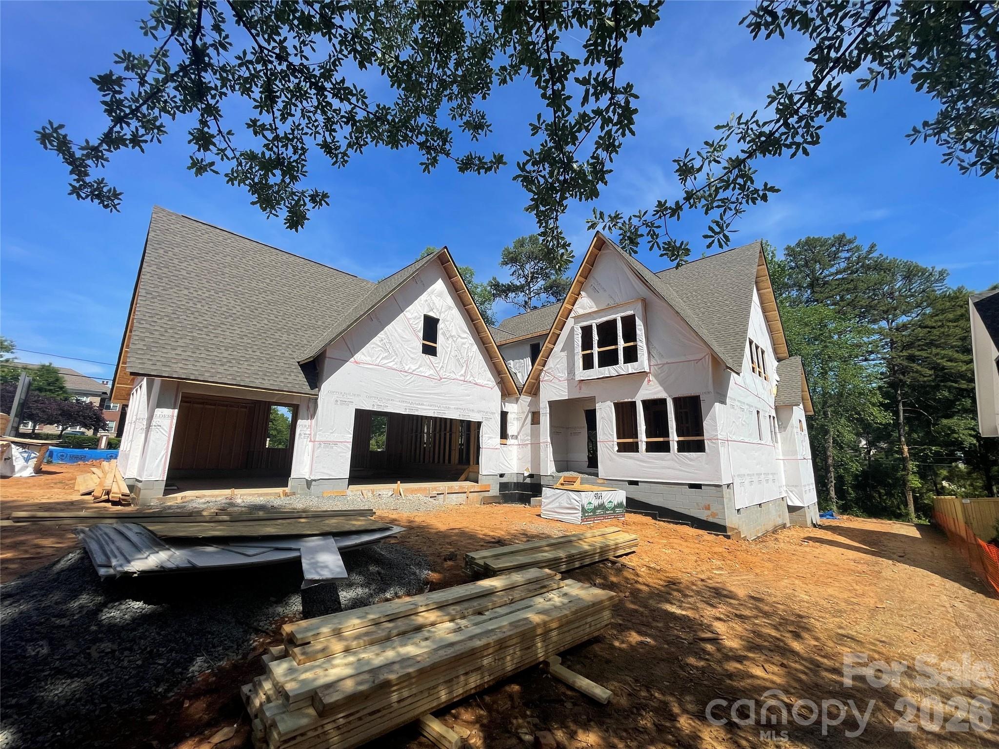 1205 Meadowood Lane