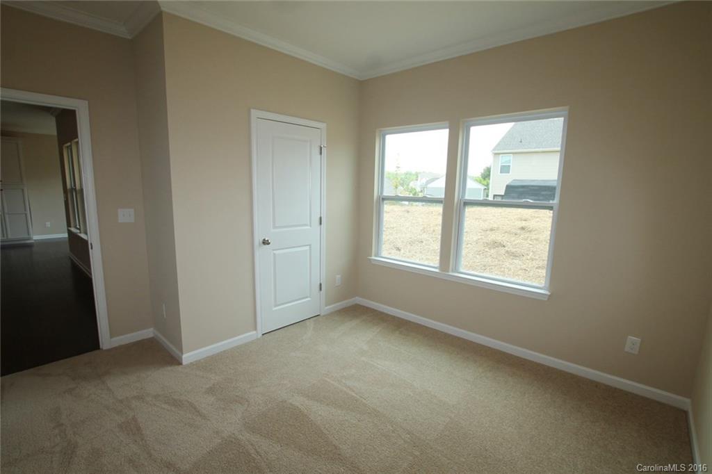 Ellis Pond - Residential