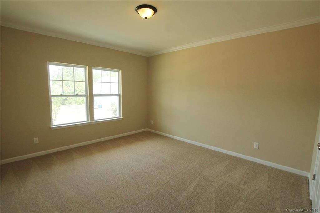 Ellis Pond - Residential