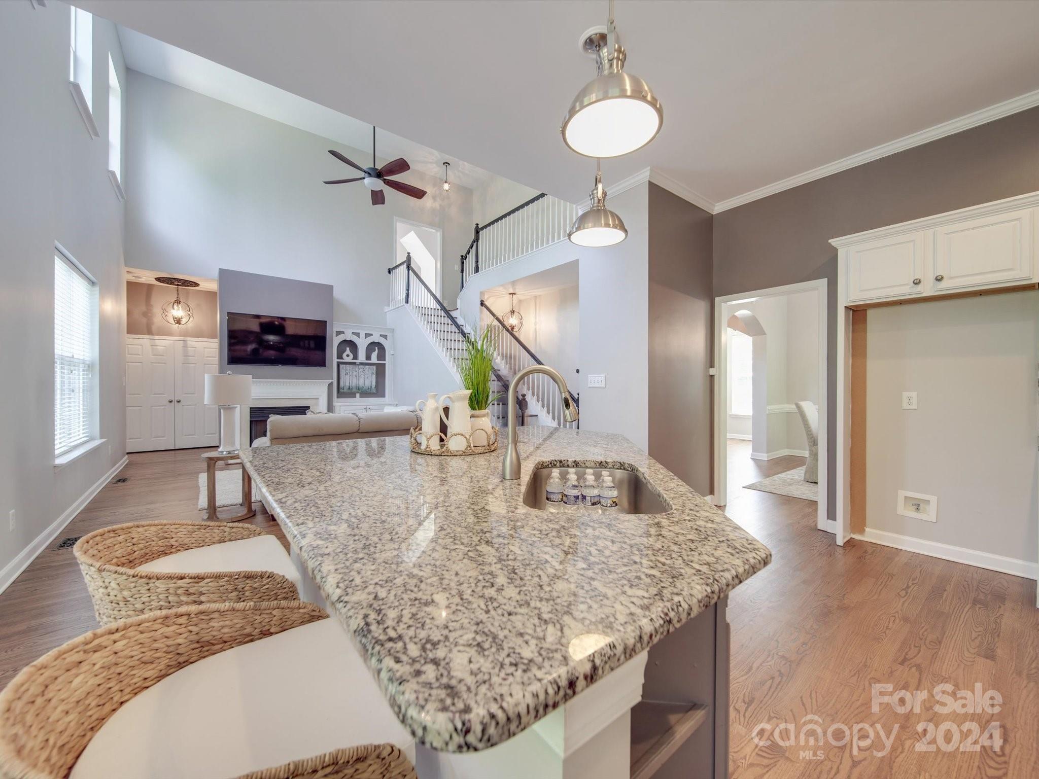 Lake Shore - Residential