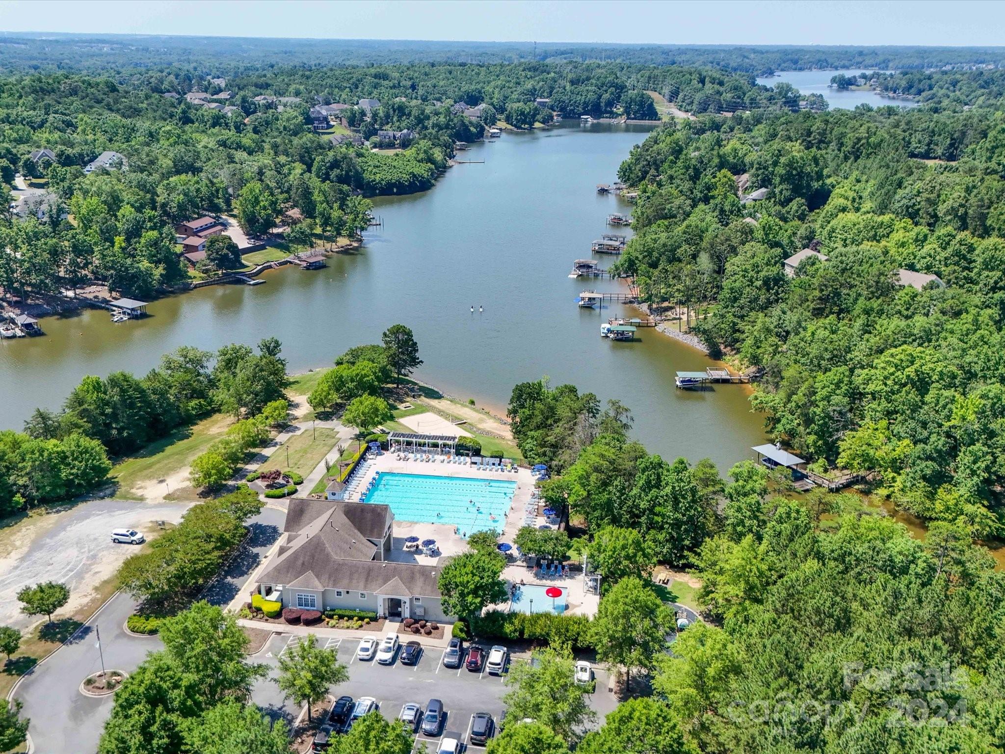 Lake Shore - Residential