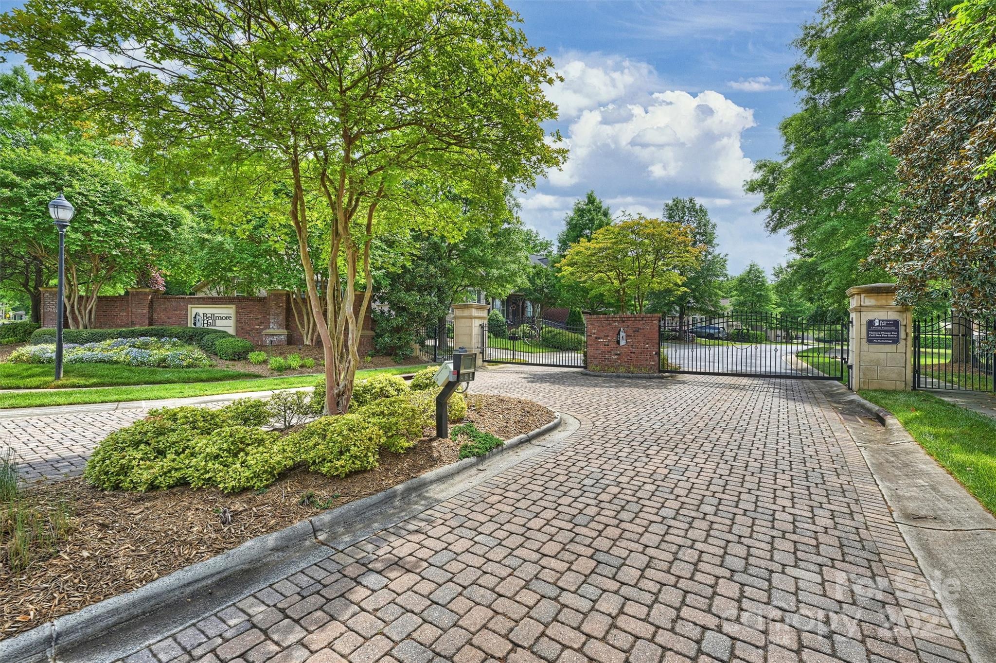 4122 Banfield Place