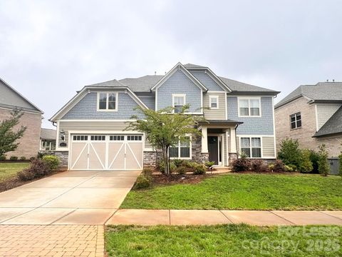 Photo of 10112 Pinecroft Creek Lane, Matthews, NC 28105 (MLS # 4386225)