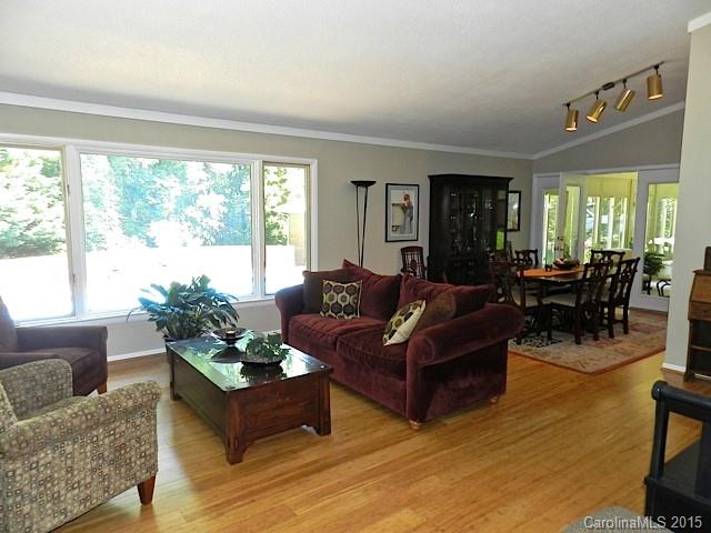 Lakegrove - Residential