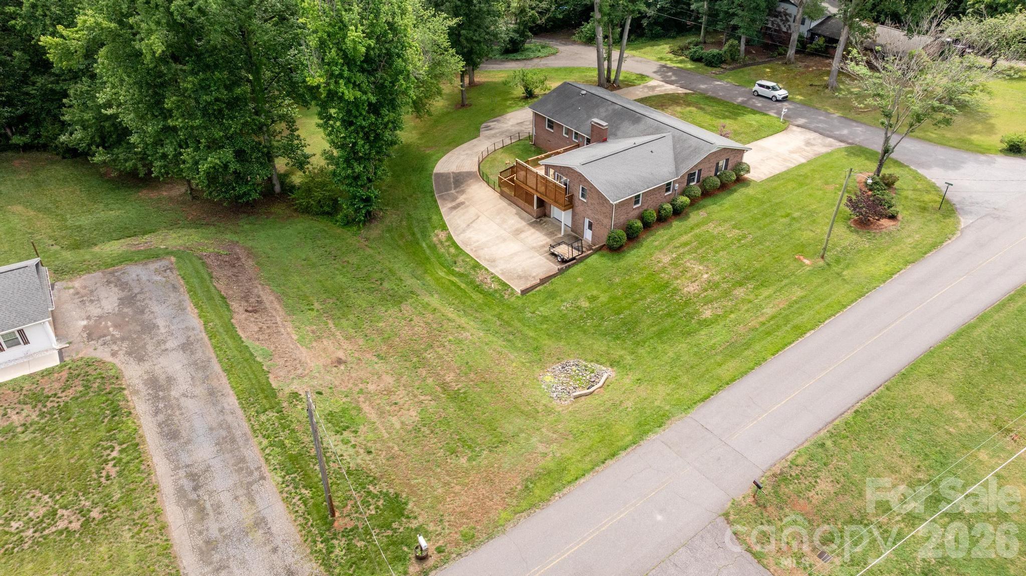 3301 Windsor Place