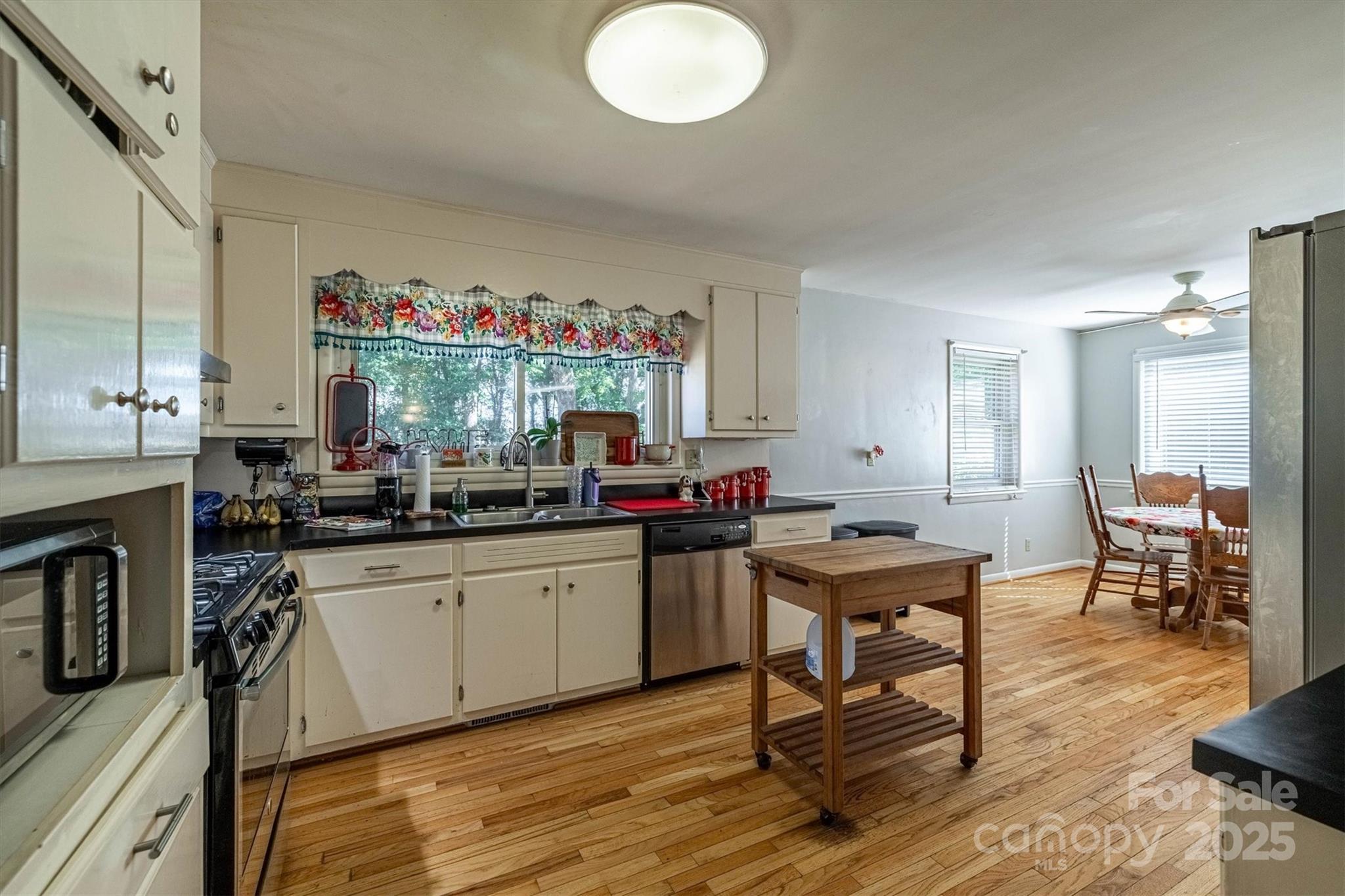 Sandy Ridge Acres - Residential