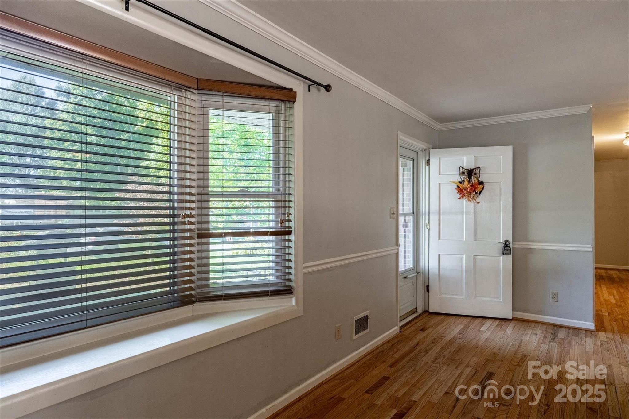 1341 36th Avenue Drive NE