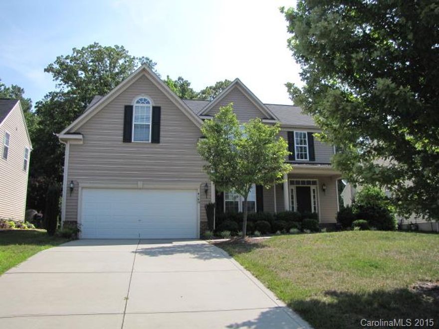 Just 4 miles to Ballantyne! Beautiful home w/lots of extras near schools, parks, shopping, dining, US-521 and I-485! Hardwoods, crown and chair rail moldings, tray ceilings. Formal DR, office/formal LR w/French doors, kitchen w/island and granite counters, great room w/FP and wiring for surround sound, breakfast room w/vaulted ceilings and Palladian window. Master suite includes walk-in closet, bath w/corner garden tub and separate shower. Patio w/fire pit. Community pool and clubhouse!