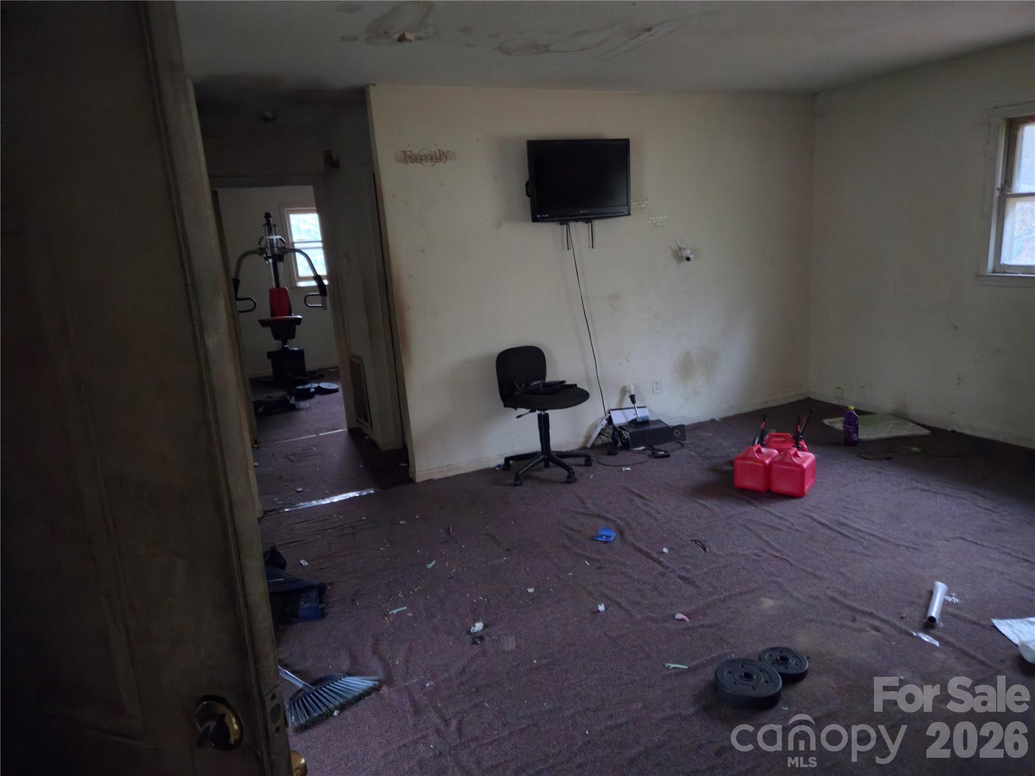 1712 Northwoods Drive