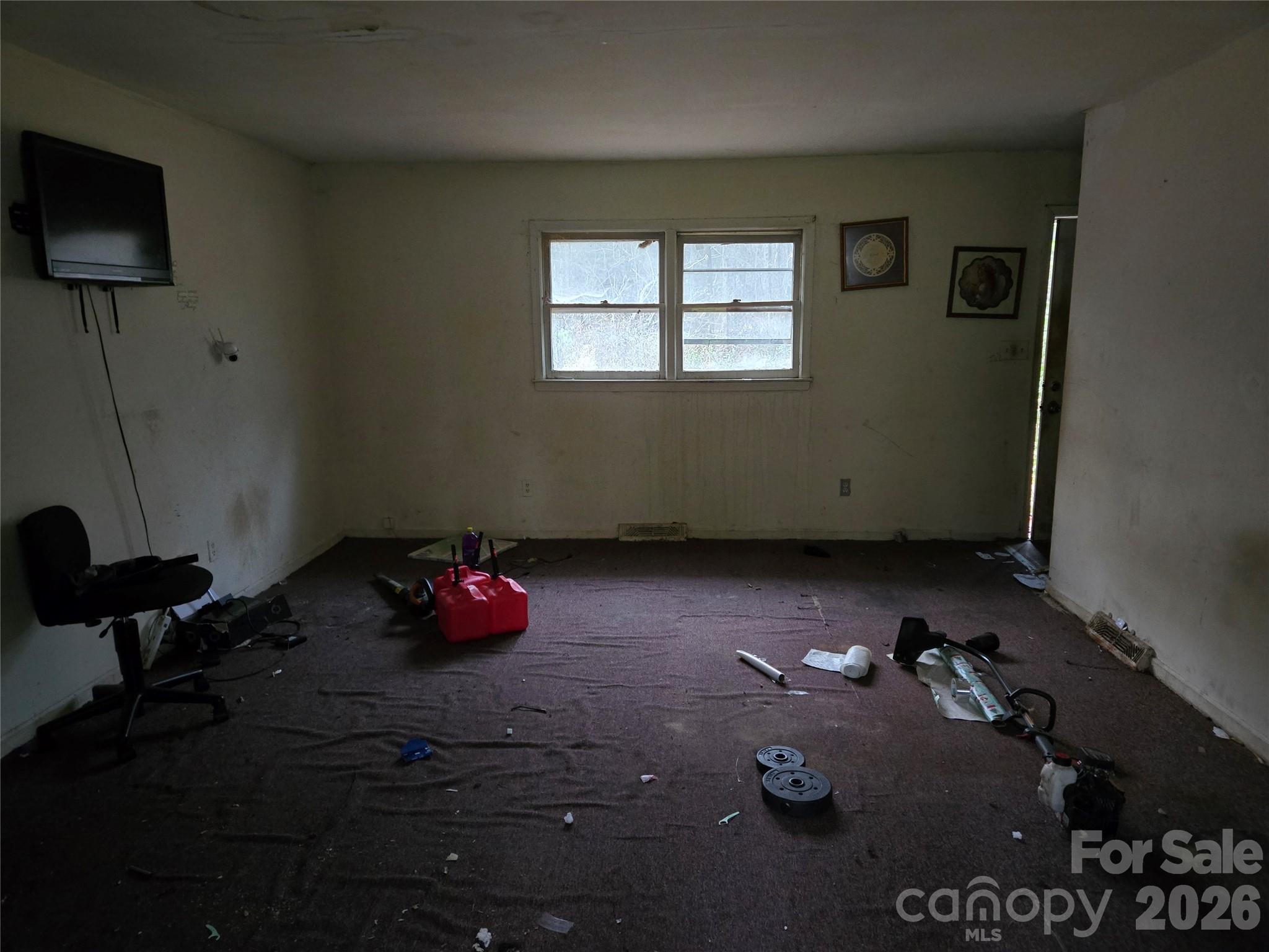 1712 Northwoods Drive