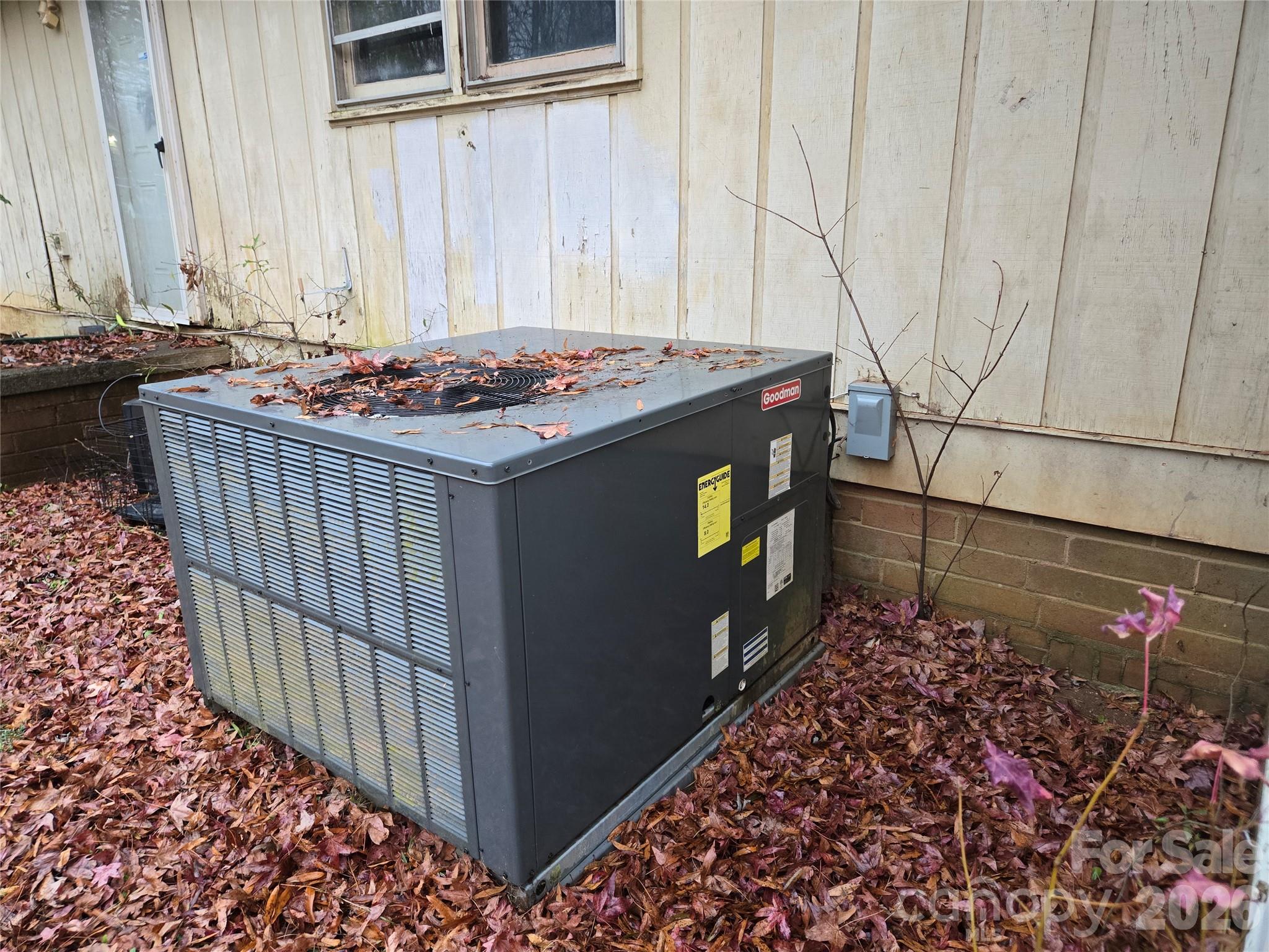 1712 Northwoods Drive