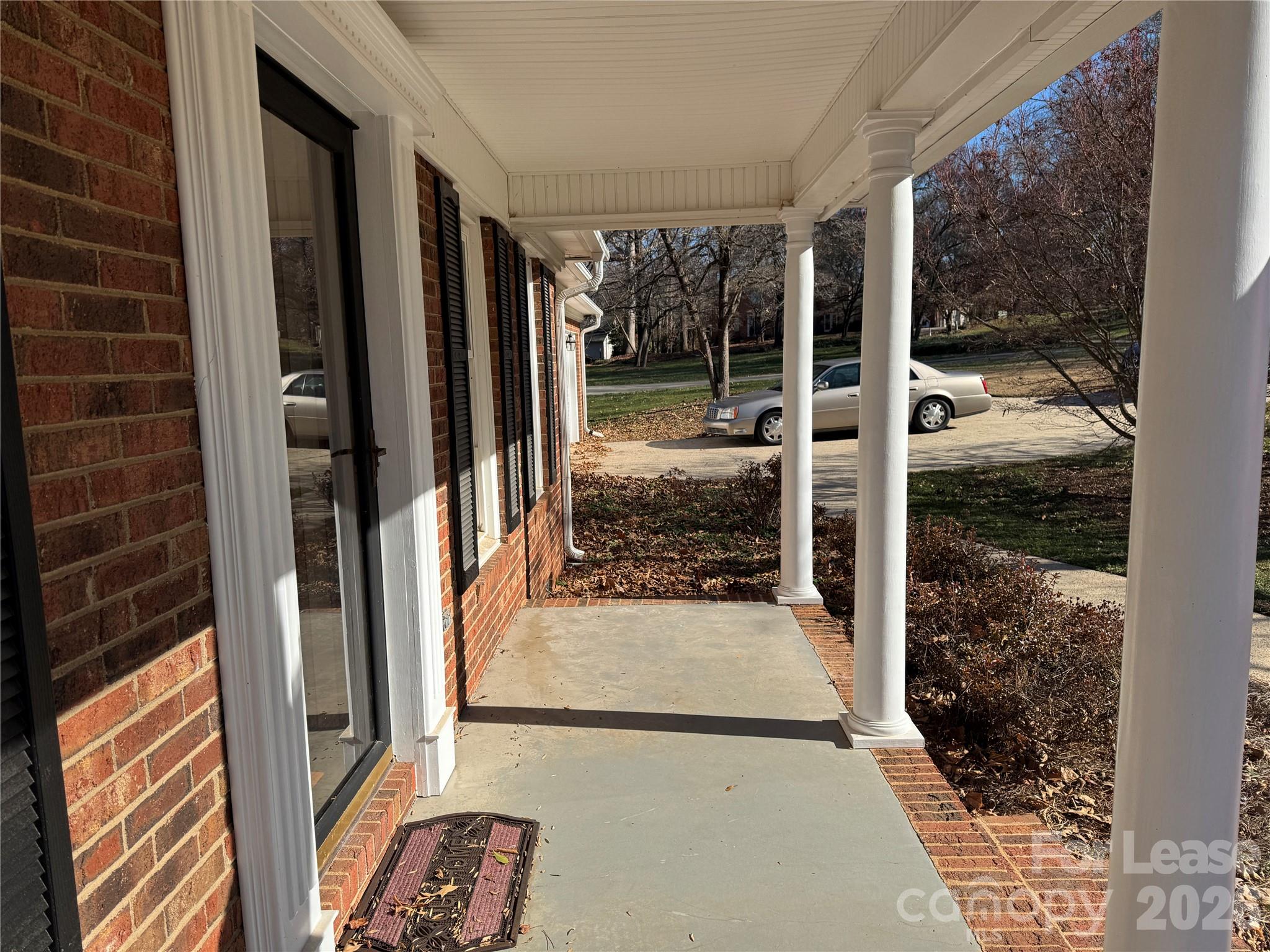 307 Fallingbrook Drive