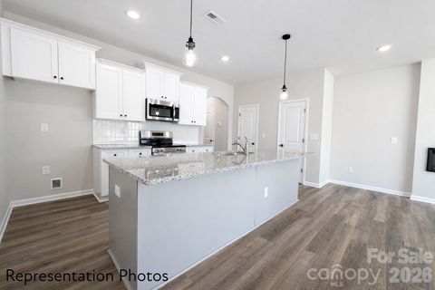 5937 Wallace Avenue Charlotte NC 28212