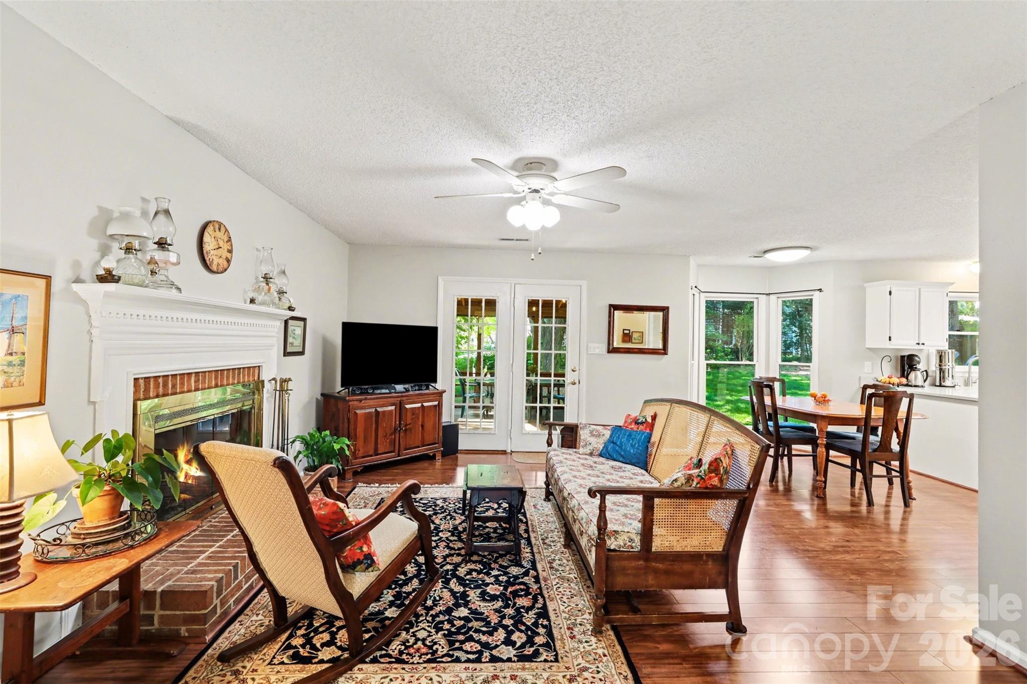 Brownes Ferry - Residential