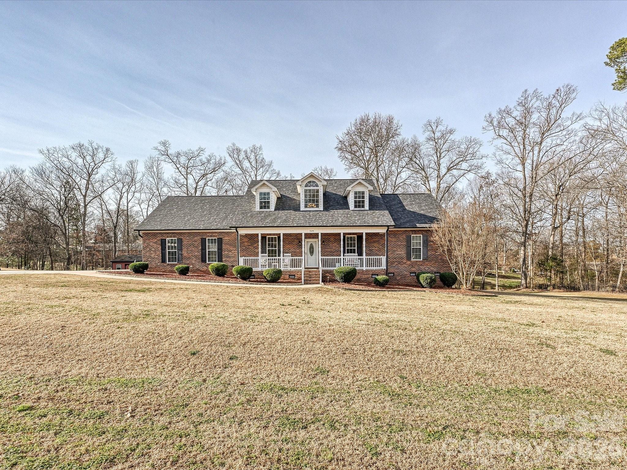 1620 Bennington Drive NW