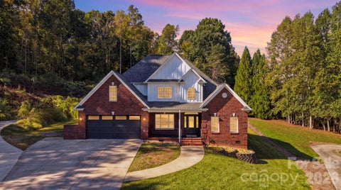 Photo of 1216 Fox Chase Drive, Newton, NC 28658 (MLS # 4434501)
