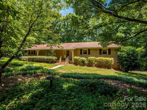Photo of 3712 Brookwood Road, Charlotte, NC 28215 (MLS # 4403688)