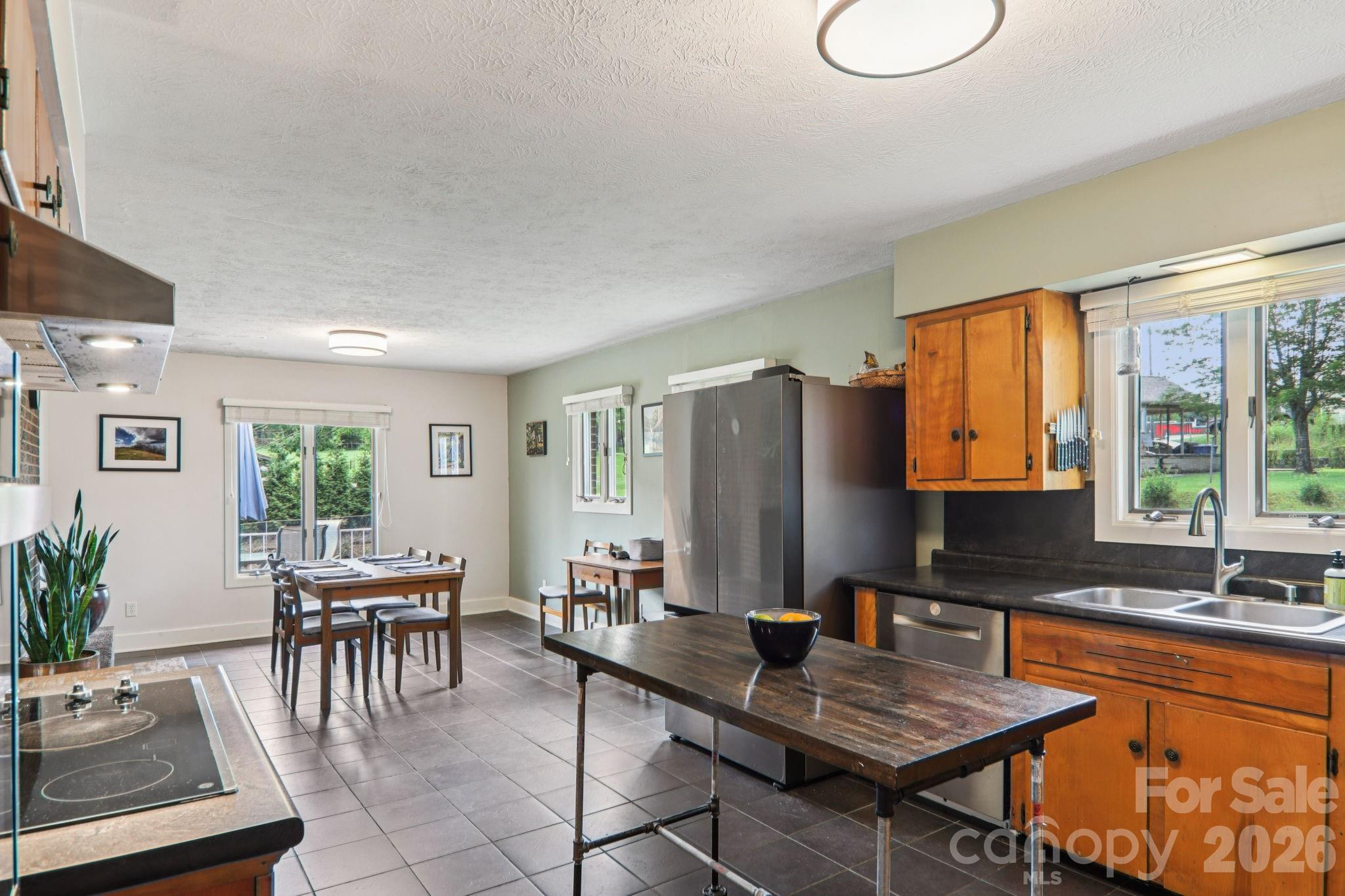 318 Old Leicester Highway