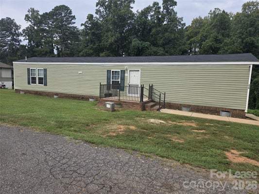 213 KIMBERLY CIR, DALLAS, NC 28034 - Image 981e3b0792b4a17c8f3cbba0ae4408ef/737045862