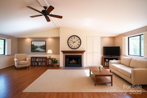 Photo of 262 Rooster Cove, Brevard, NC 28712 (MLS # 4332799)