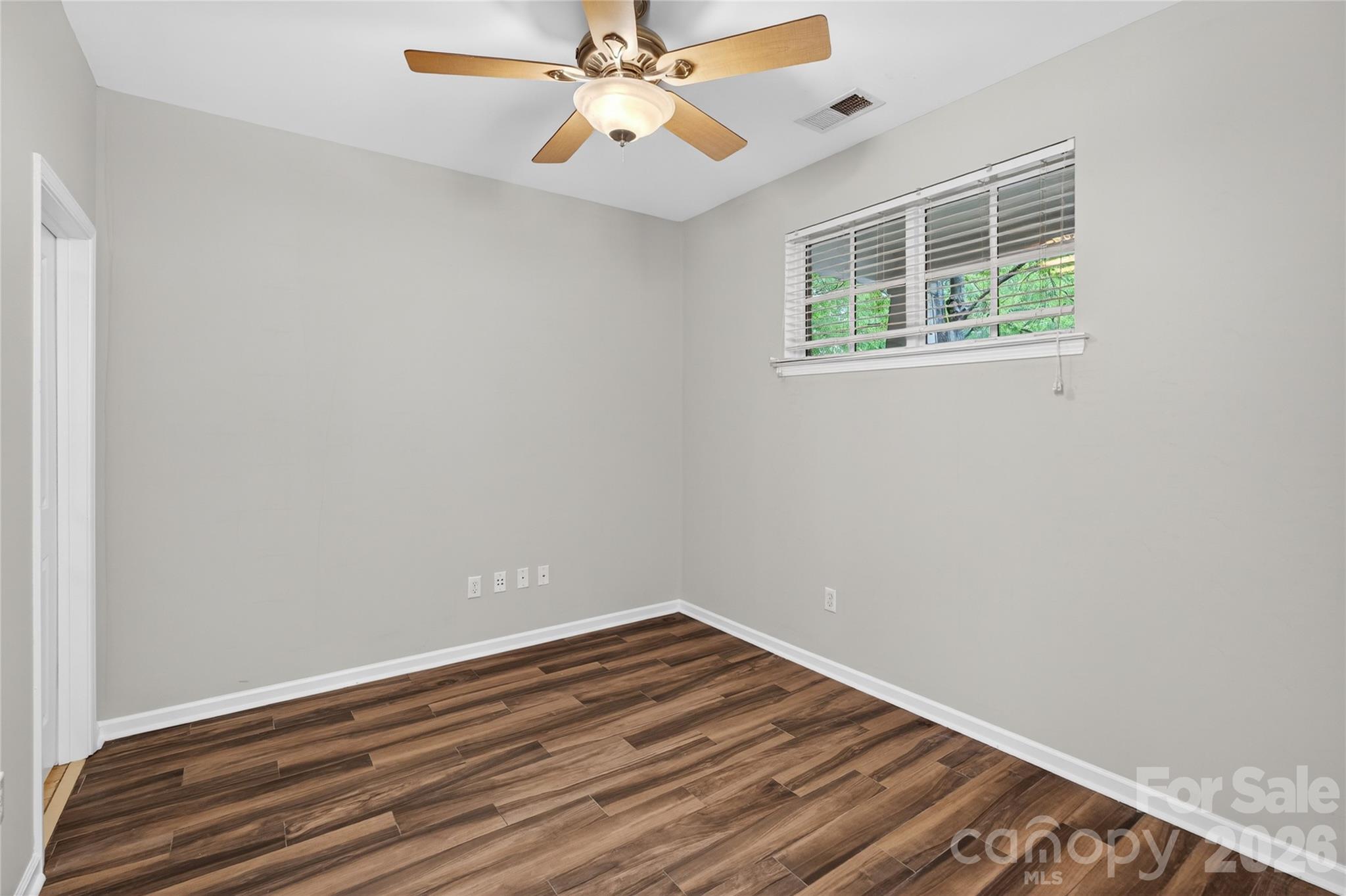 1508 Walnut View Drive