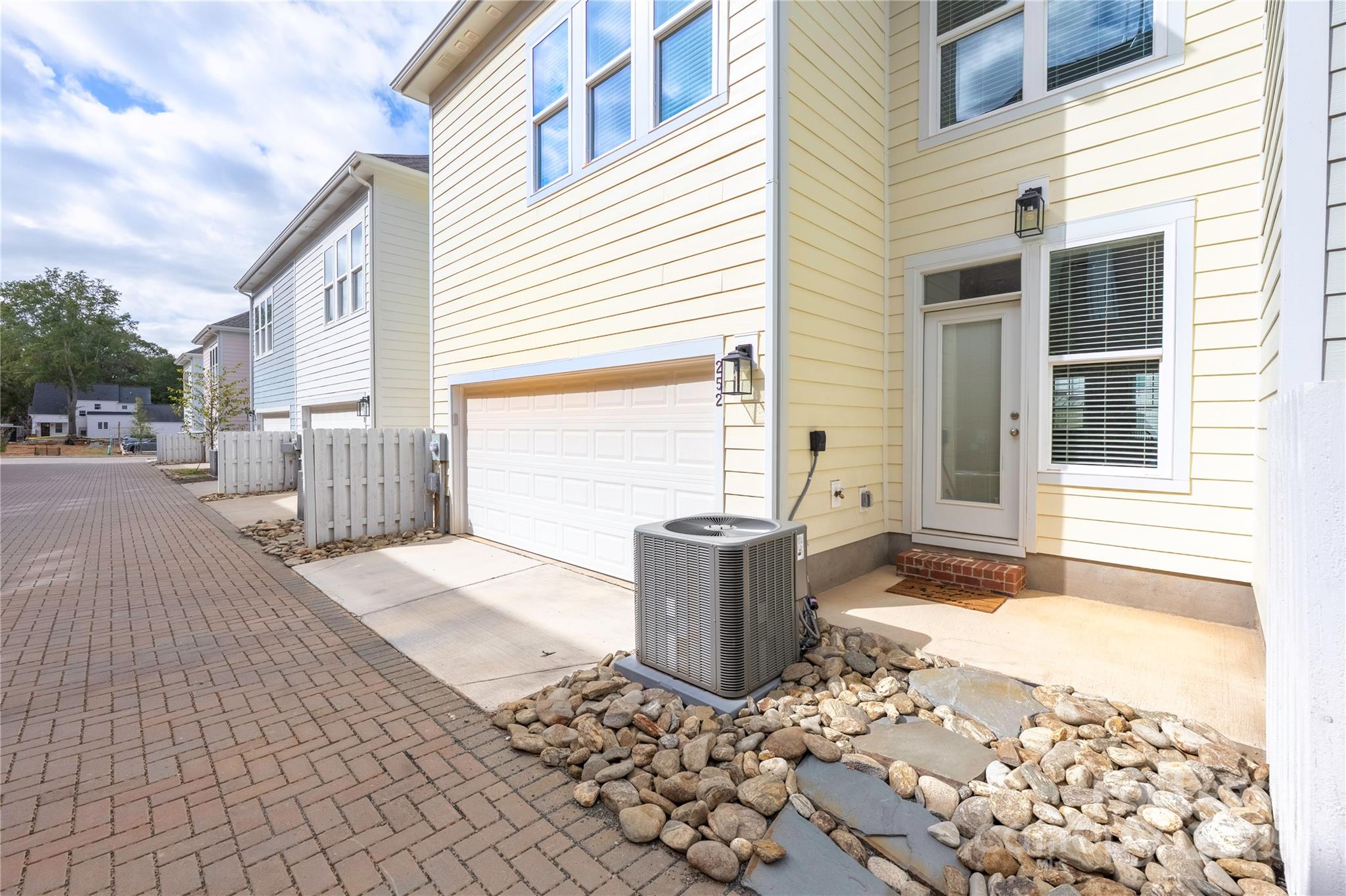 Walk23 - Residential Lease