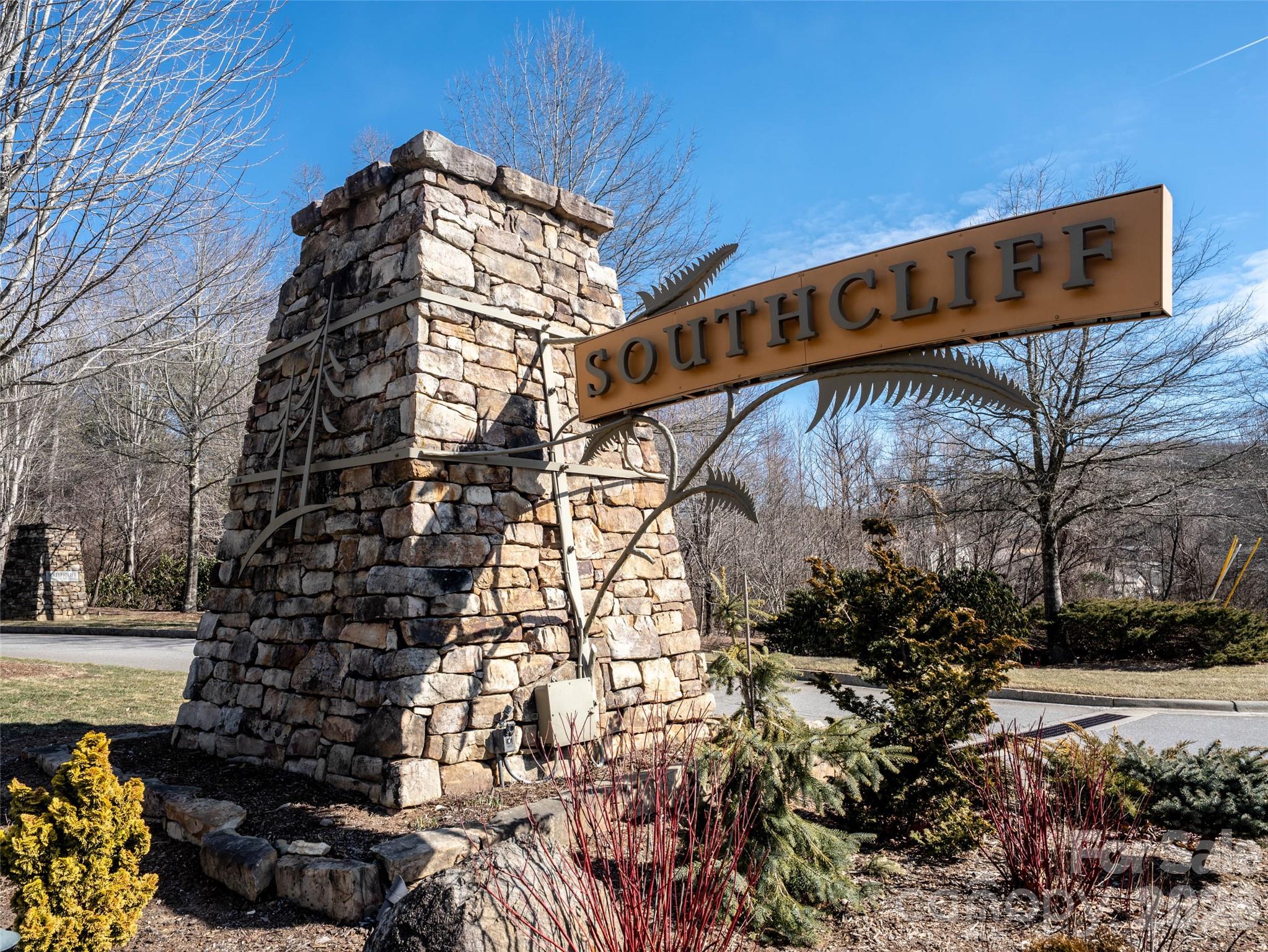 506 Southcliff Parkway