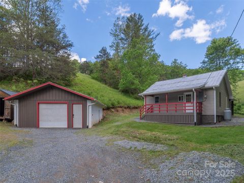 280 Noland Drive Clyde NC 28721
