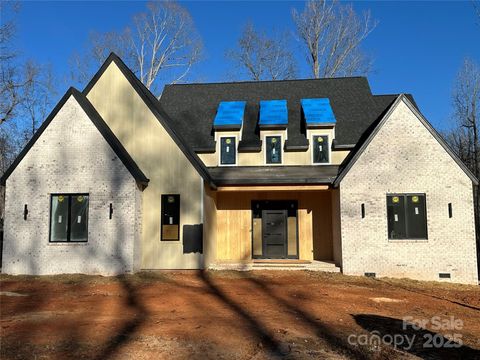 Photo of 729 Amesbury Drive, Mt Ulla, NC 28125 (MLS # 4328135)