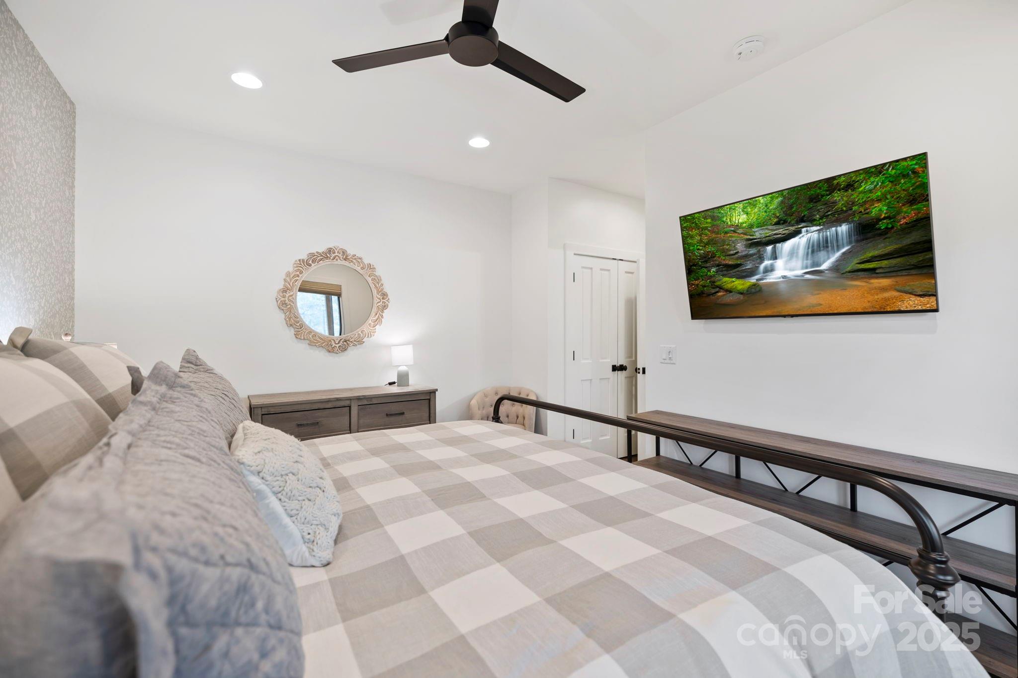 Lake Toxaway Estates - Residential