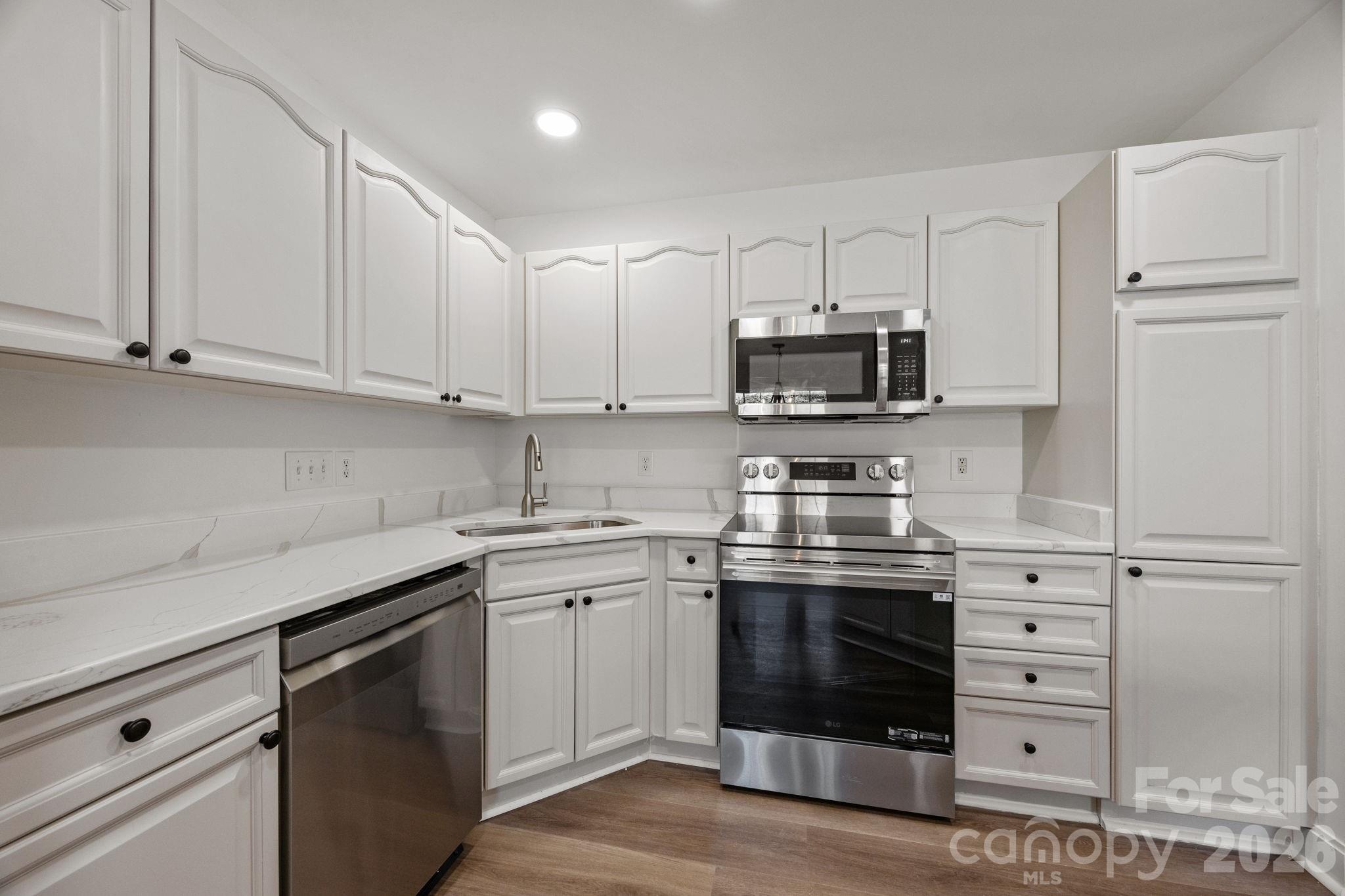 9512 Elizabeth Townes Lane