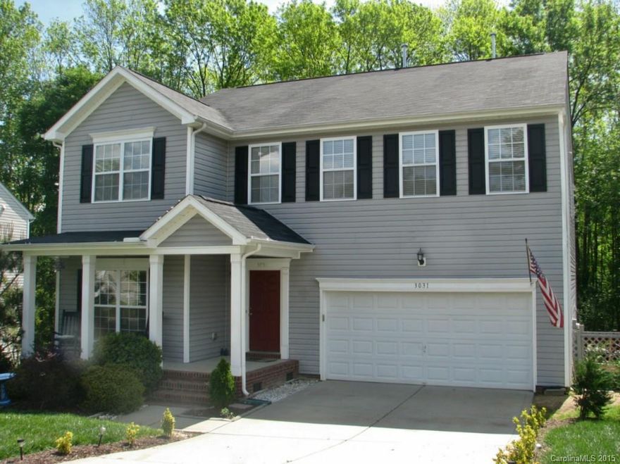 Spacious home in Bethelfields in Clover School District. Open, bright and neutral. Beautiful Golden Arcadia floors, pet friendly, scratch resistant with 30yr warranty in main living areas. Open floorplan with sunroom. Extra large master with tray ceiling, his/her closets, garden tub, separate shower, dual vanity. Large secondary bedrooms. 2nd bath has dual vanity. Upstairs family room. Private, fenced yard with apple and nectarine trees. Low SC taxes.